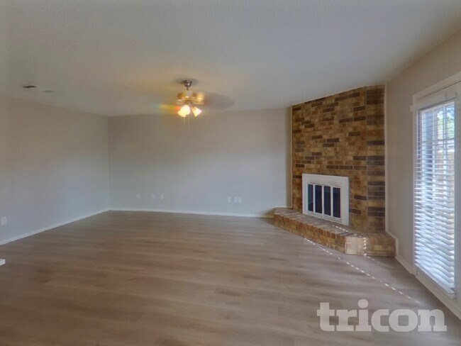 Building Photo - 5915 Myers Rd