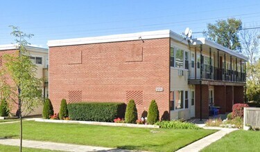 Building Photo - 772 E 5th Ct