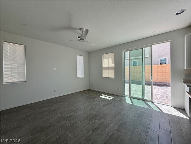 Building Photo - 75 Corzine Cliffs Ct