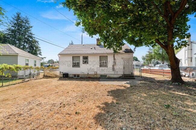 Building Photo - 10106 N Wesley St