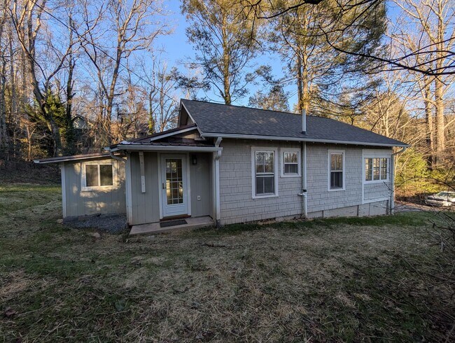 Building Photo - Chester Hill Cottage