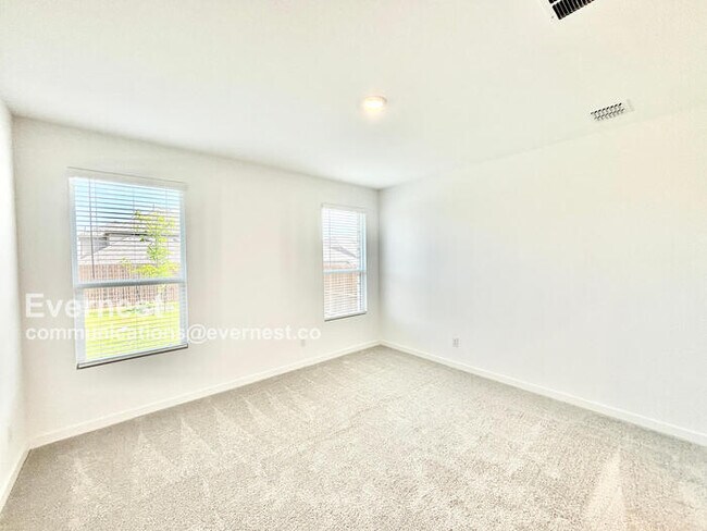 Building Photo - 1353 Rockwell Dr