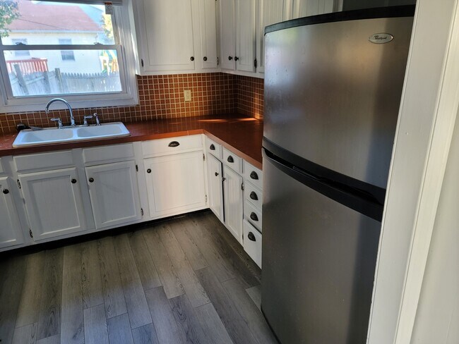 Building Photo - 32 Jolly Rancher Dr
