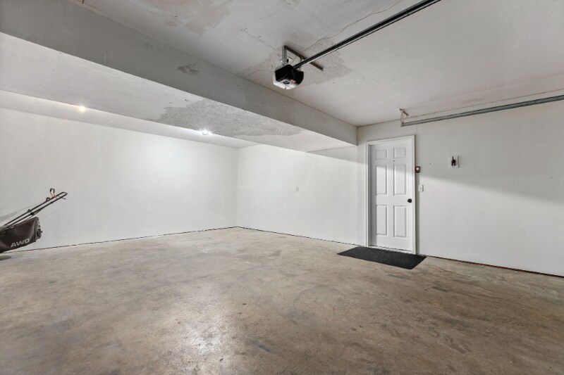 Building Photo - 724 E 125th St