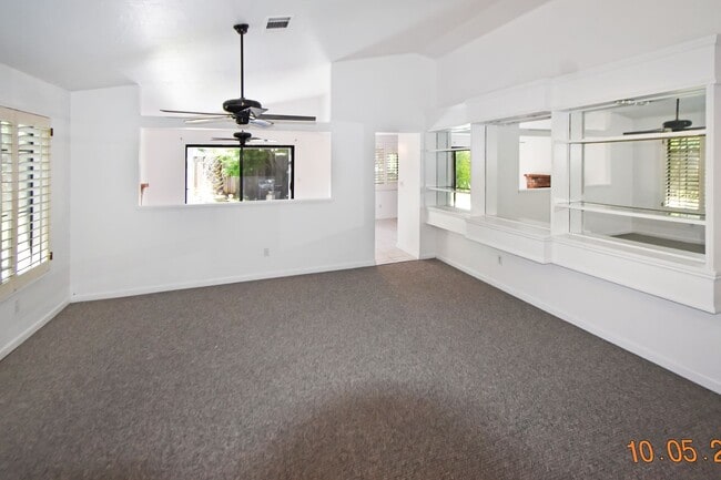 Building Photo - Great neighborhood home in a cul-de-sac!