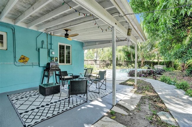 Building Photo - 1124 NW 16th St