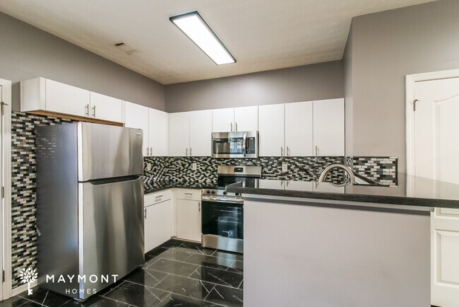 Building Photo - 6184 Ellenwood Dr