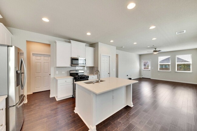 Building Photo - 12121 Cimaizon Dr