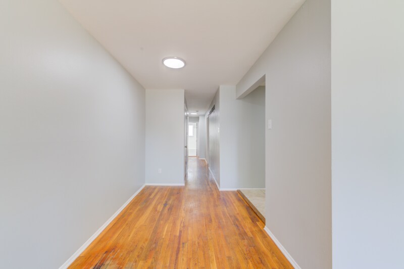 Building Photo - 4063 Esseldale Dr