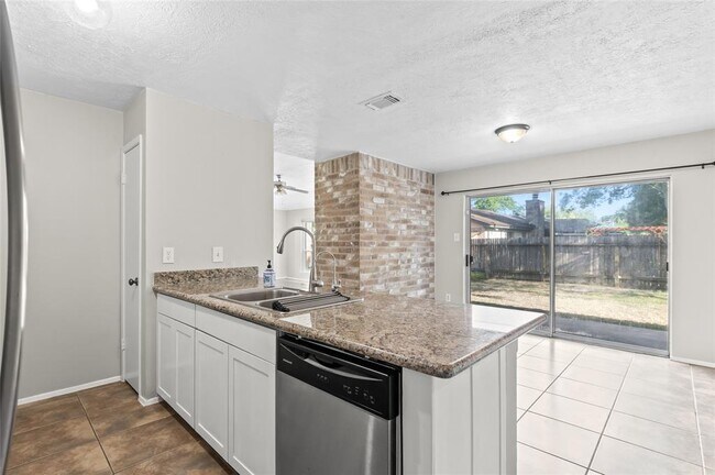 Building Photo - 10615 Autumn Meadow Ln