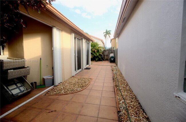 Building Photo - 9928 NW 29th Terrace