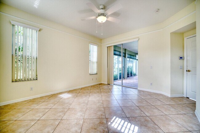 Building Photo - 2 Bedroom Plus Den/Office Home - Relaxing Pond View and Pet Friendly