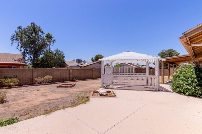Building Photo - Comfortable 3-Bed, 2-Bath Home in Glendale...