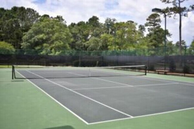 Building Photo - The Meridian