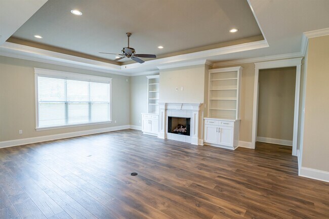 Building Photo - 165 Benoit Cir