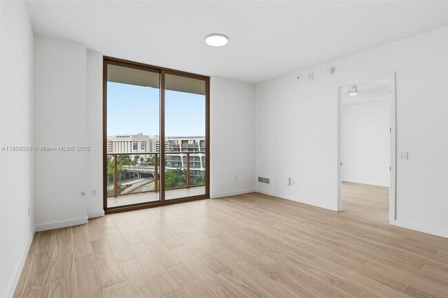 Building Photo - 3900 Alton Rd