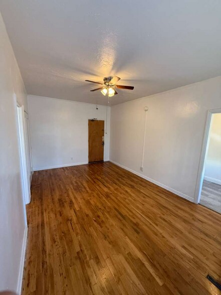 Building Photo - 3950 W 8th St