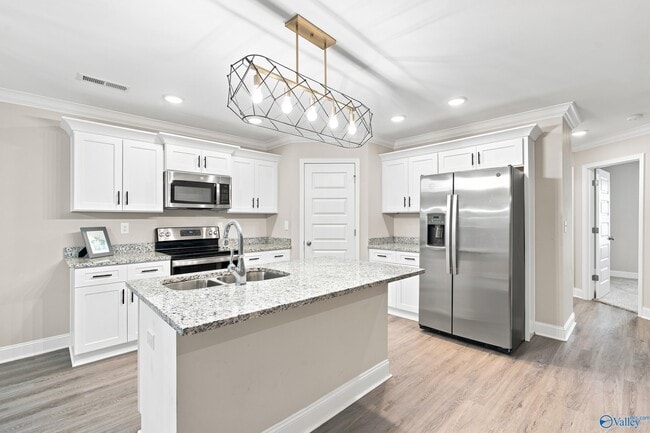 Building Photo - 6415 Flo Dr NW