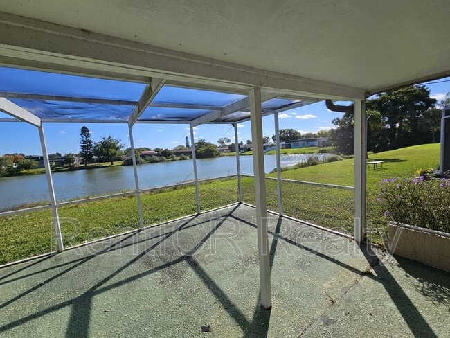 Building Photo - 4020 Pleasant Ridge Dr