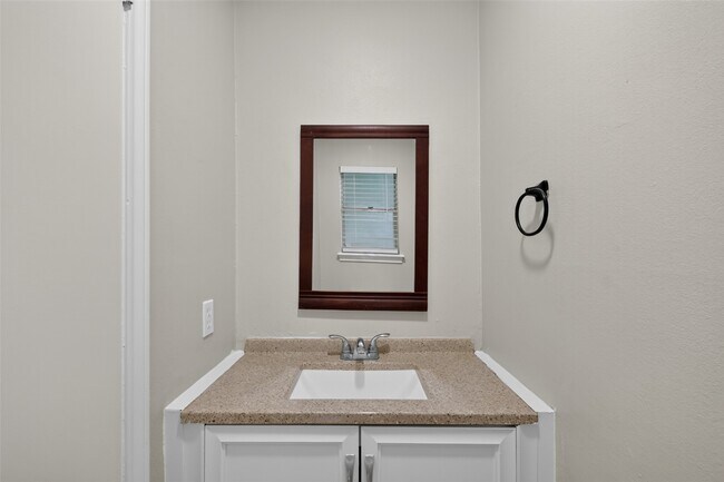 Building Photo - 1503 Shannon Valley Dr