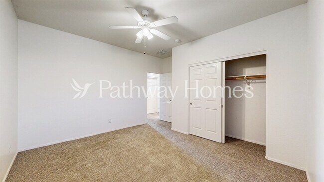 Building Photo - 43448 Askew Dr