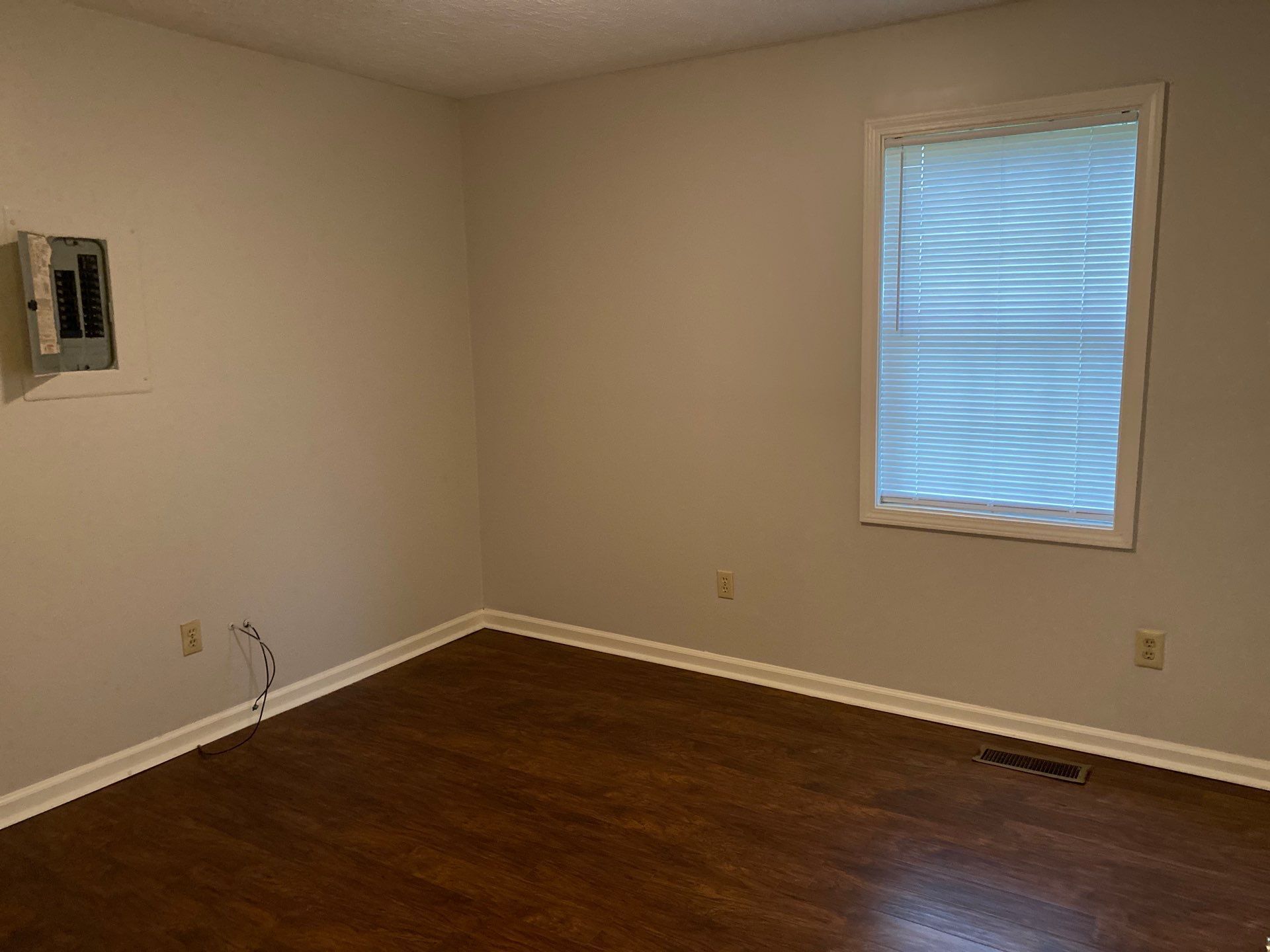 Building Photo - 27 Millsap Dr