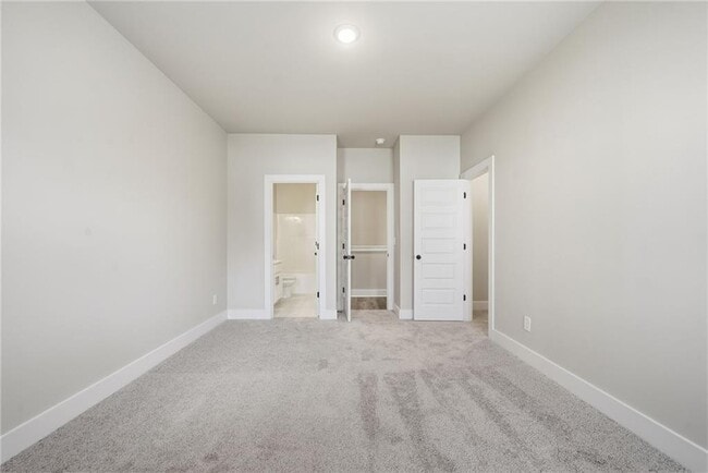 Building Photo - 5728 Urban Vlg Wy