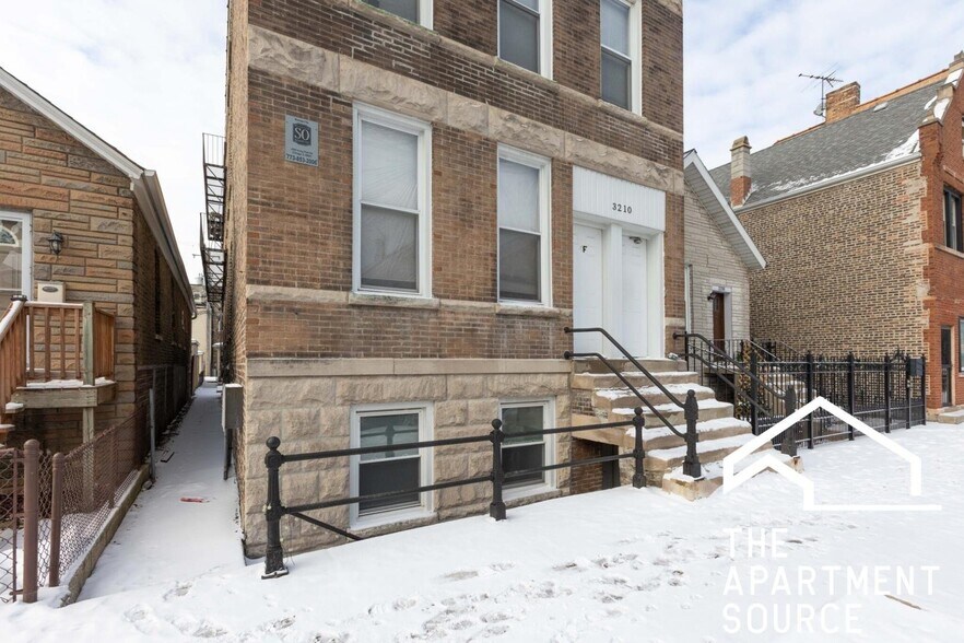 Building Photo - 3210 S May St