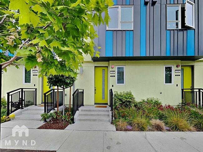 Building Photo - 4080 Linden St