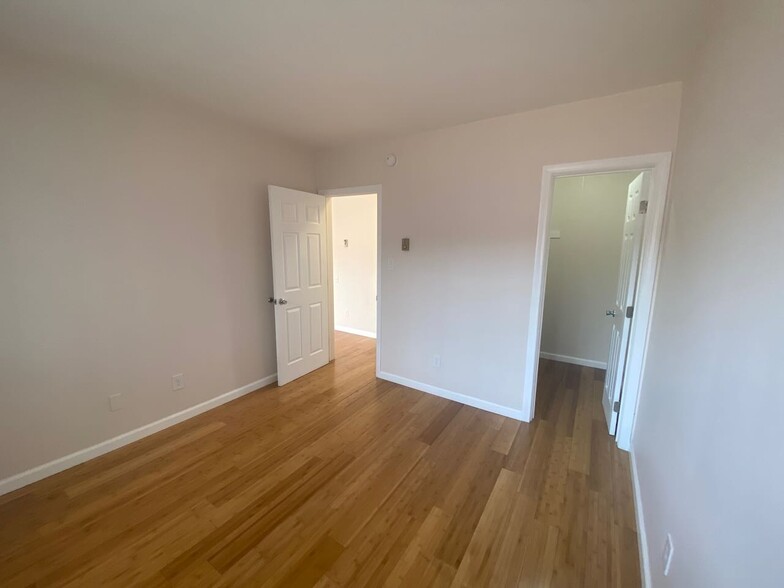 Building Photo - 2635 5th St