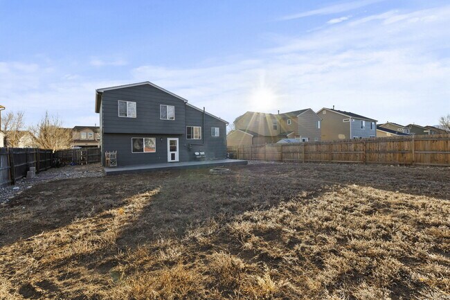 Building Photo - 7038 Ancestra Dr