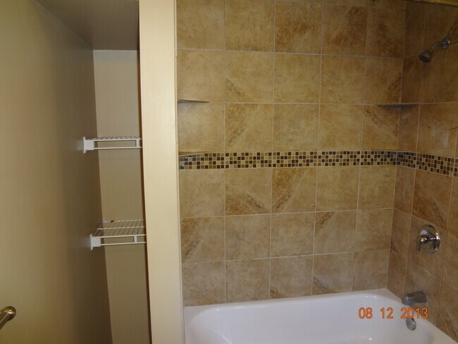 Building Photo - 152 Kendrick Ct