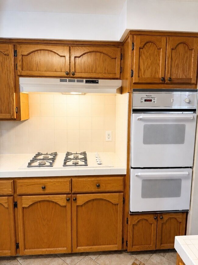 Building Photo - 15413 Talbot Dr