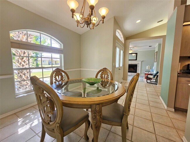 Building Photo - 1180 Palmetto Dr