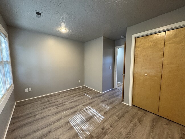 Building Photo - 1275 SW College St