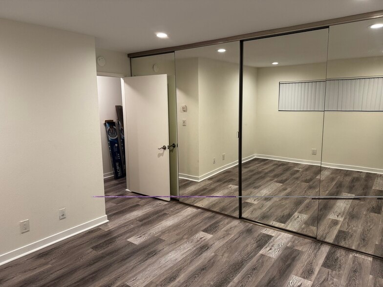 Bedroom - 280 Molino Ave