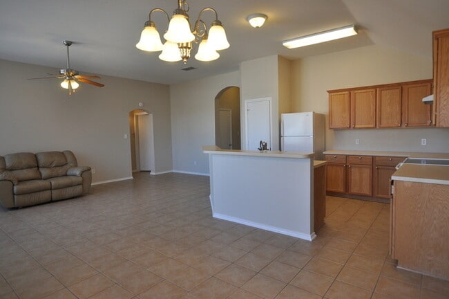 Building Photo - Custom Built Home in Flint!