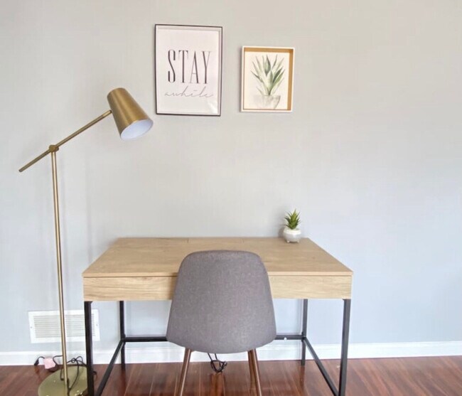 Building Photo - 175 Michael Dr