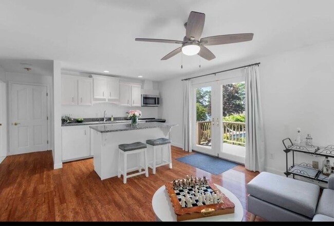 Primary Photo - 2 Field Rd