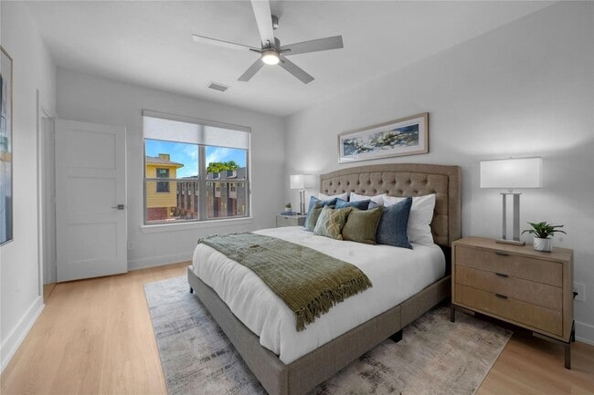 Building Photo - 13351 Goodland St