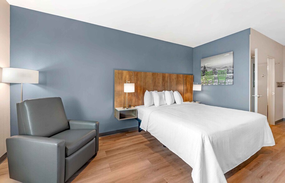 Building Photo - Furnished Studio-Kyle