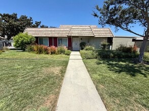 Building Photo - 4661 Larwin Ave