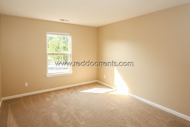 Building Photo - 4230 Carson Ln