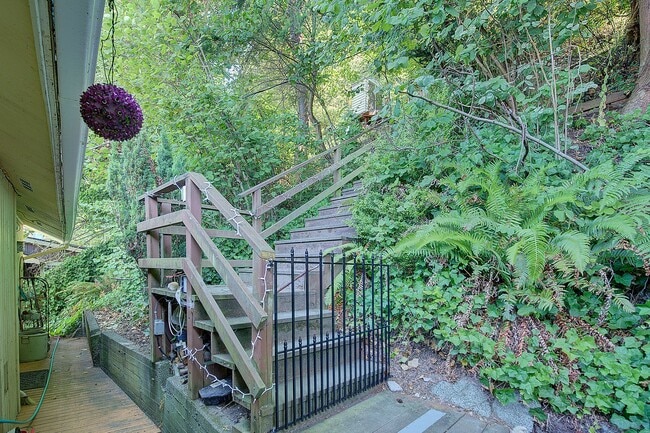 Building Photo - 3bd/2ba Burien House