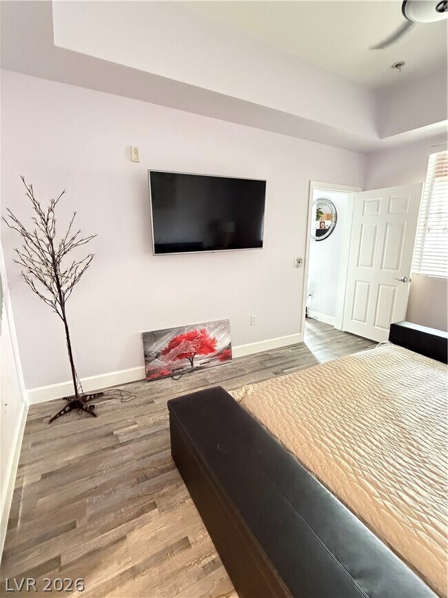 Building Photo - 87 E Agate Ave