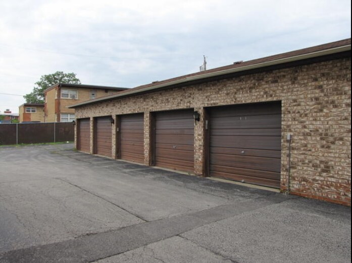 Building Photo - 10702 S Depot St