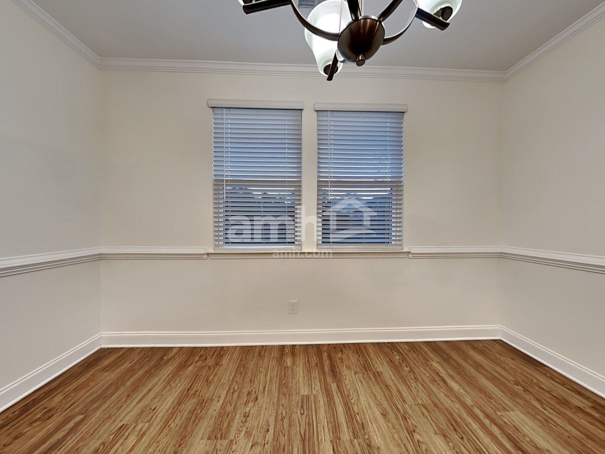 Building Photo - 106 Doral Blue Dr