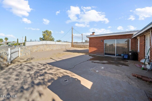 Building Photo - 801 Burgess Dr