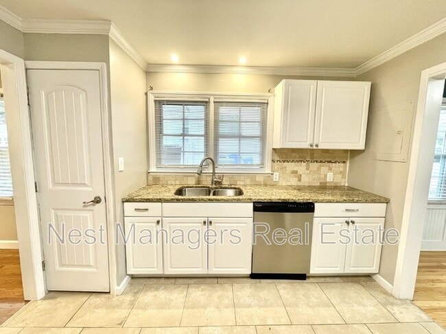 Building Photo - 1430 Pine Valley Loop