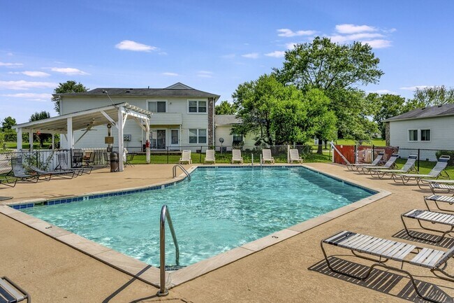 Building Photo - 810 Bellevue Rd